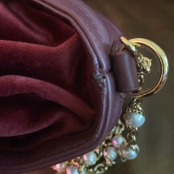 Samantha Vega bucket bag - Picture 7 of 8